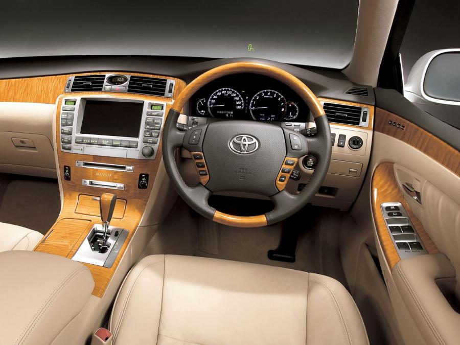  Toyota Crown Majesta 2006 года  (фото 8 из 13)